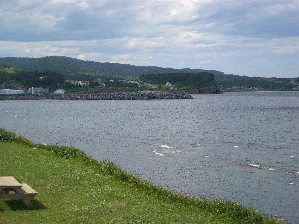 Motel le Noroît L'Anse-au-Griffon Esterno foto