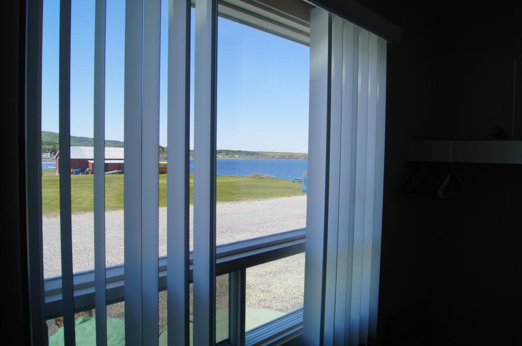 Motel le Noroît L'Anse-au-Griffon Esterno foto