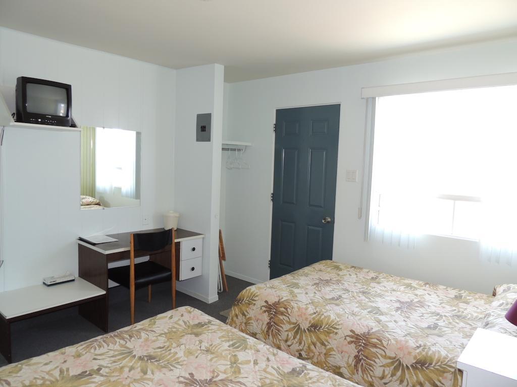 Motel le Noroît L'Anse-au-Griffon Esterno foto