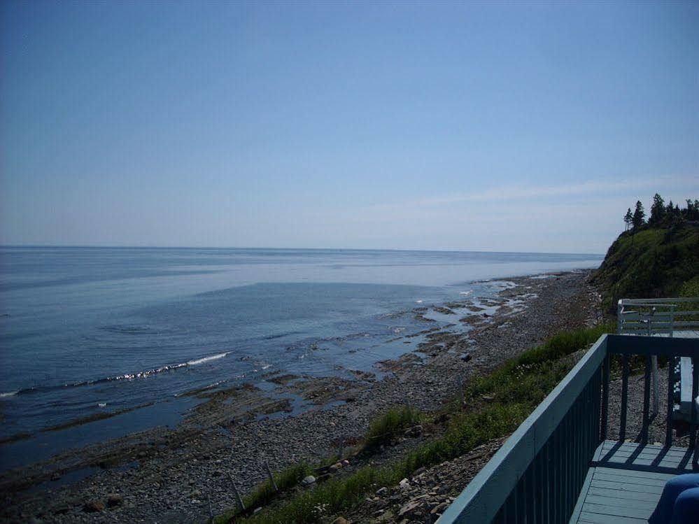 Motel le Noroît L'Anse-au-Griffon Esterno foto